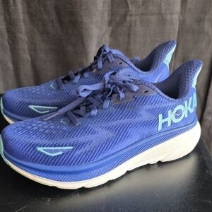 Hoka (Clifton 9) Bellweather Blue Sneakers